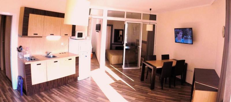 Квартира в Солнечном береге за 132 000 €  в сутки