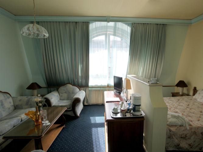 Maria Luisa Hotel