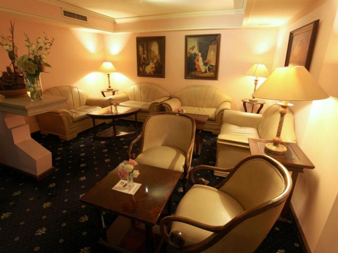 Maria Luisa Hotel